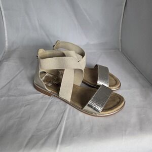 White Mountain Sandals Womens Size 8 Silver Elastic Strap Flat Comfort Shoes